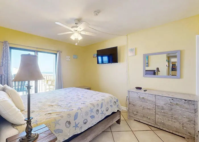 Snowbird-friendly With Wifi On-site Pools Hot Tub Golf & Tennis Holiday home
