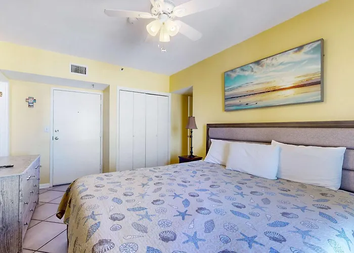 Snowbird-friendly With Wifi On-site Pools Hot Tub Golf & Tennis Holiday home