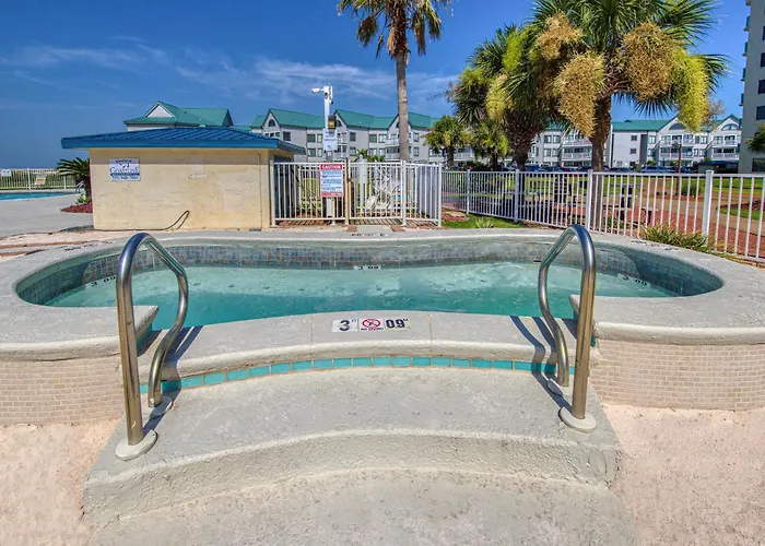 Holiday home Snowbird-friendly With Wifi On-site Pools Hot Tub Golf & Tennis *