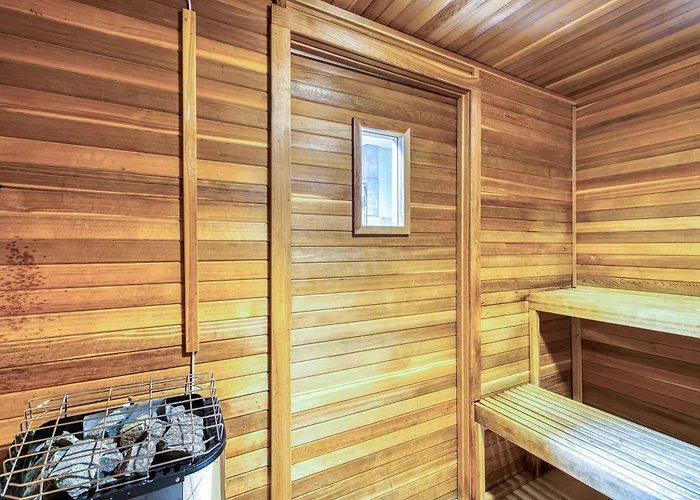 Snowbird-friendly With Wifi On-site Pools Hot Tub Golf & Tennis Holiday home Gulf Shores
